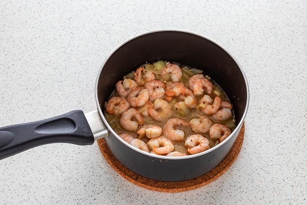 Entrée de crevettes - An easy starter of prawns in a tasty sauce